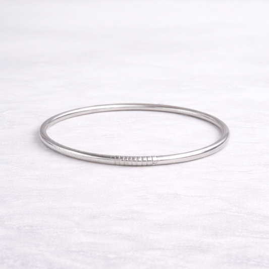 Jonc bouddhiste Kumlaï argent fin – bracelet bouddhiste traditionnel de Thaïlande