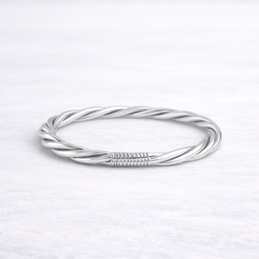 Jonc bouddhiste Kumlaï torsadé argent – bracelet bouddhiste traditionnel de Thaïlande