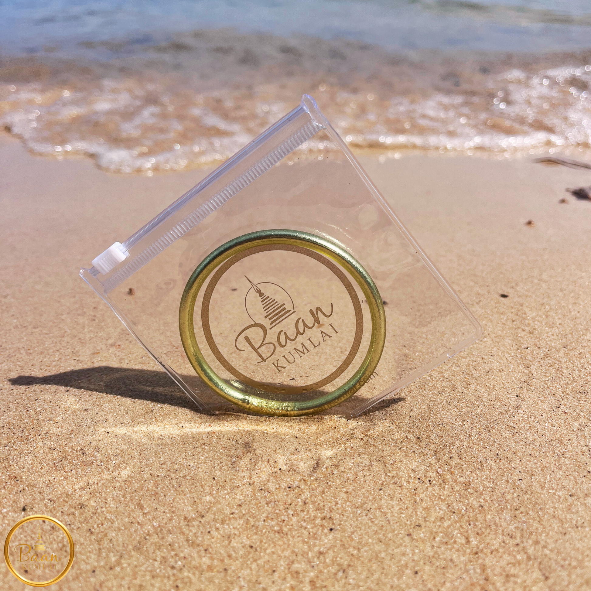 Où acheter un vrai jonc bouddhiste champagne - Les Bracelets Bâan Kumlai sont fabriqués en Thaïlande et livrés en France, dans leur pochette
