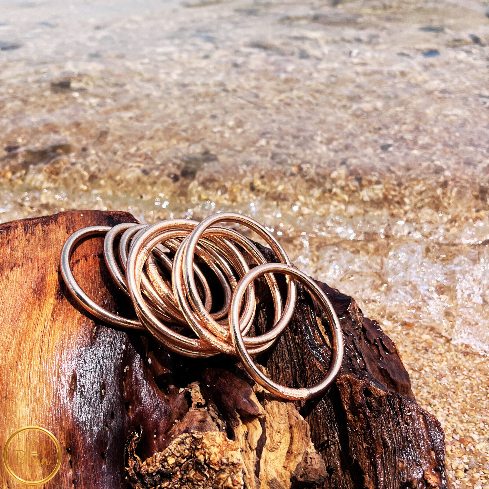 Bâan Kumlaï - De vrais bracelets bouddhistes rose gold venus des temples thaïlandais