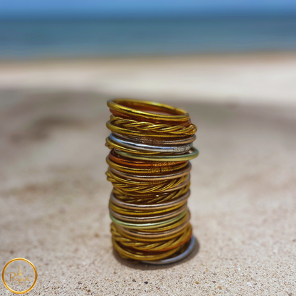 Bâan Kumlaï propose de vrai bracelet bouddhiste authentique fabriqué en Thaïlande avec feuilles d'or et mantra sacré