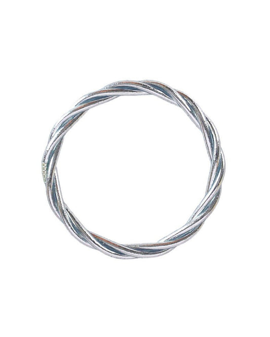 Bracelet bouddhiste torsadé argent Bâan Kumlaï, présenté sur fond blanc.