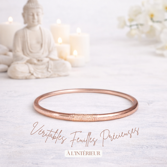 Bracelet jonc bouddhiste Kumlai or rose rempli de feuilles précieuses – Bâan Kumlaï