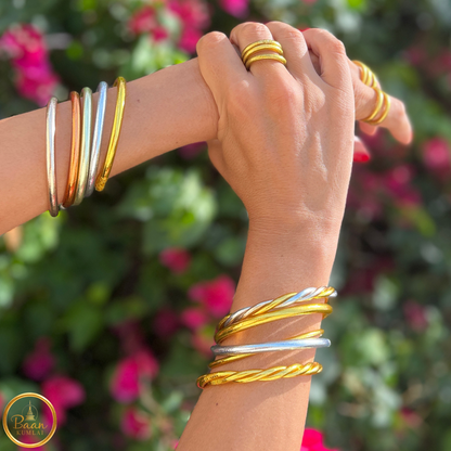 Comment porter les bracelets joncs bouddhistes - Mélangez les couleurs et les modèles avec Bâan Kumlai