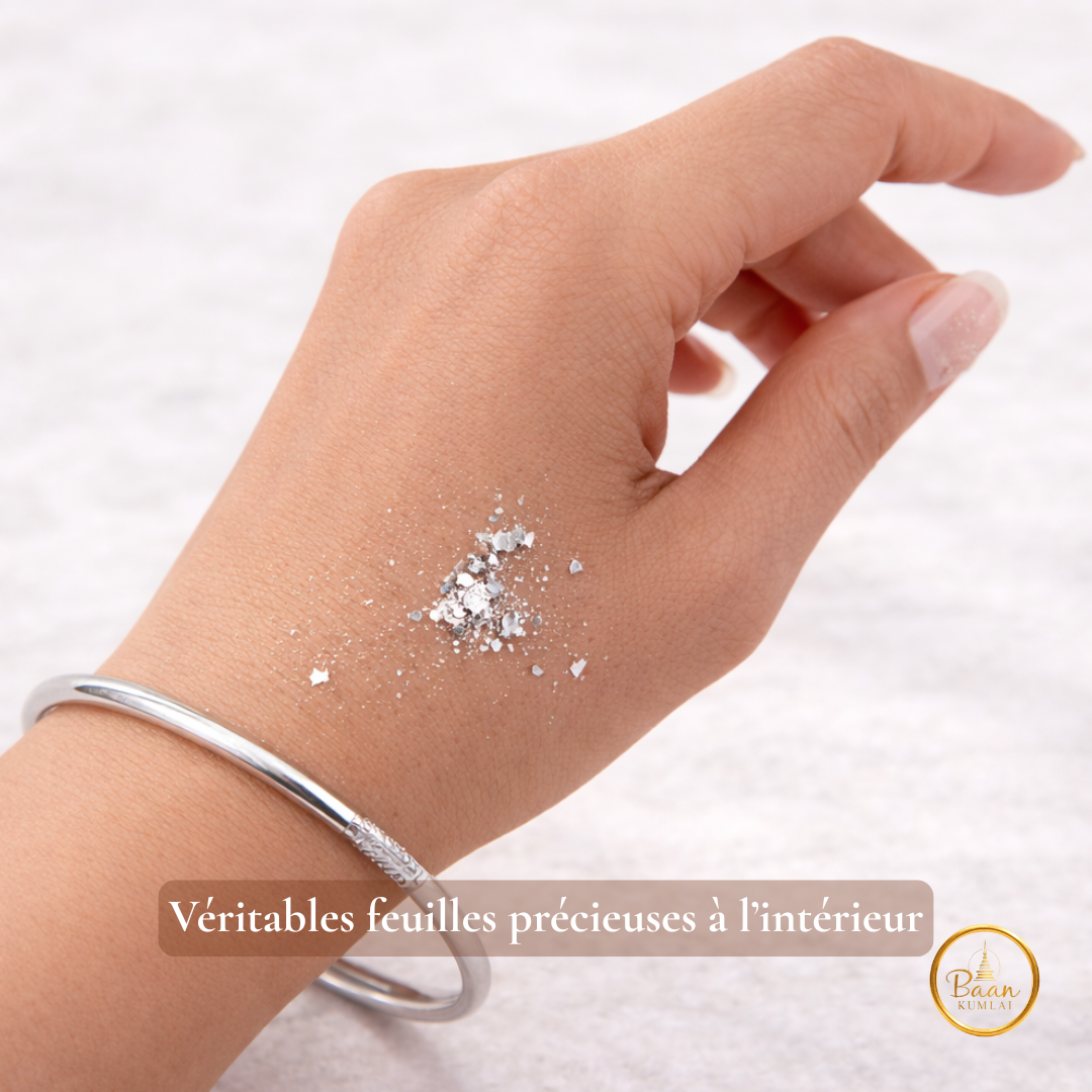 bracelet kumlai argent avec feuilles précieuses jonc bouddhiste Bâan Kumlaï