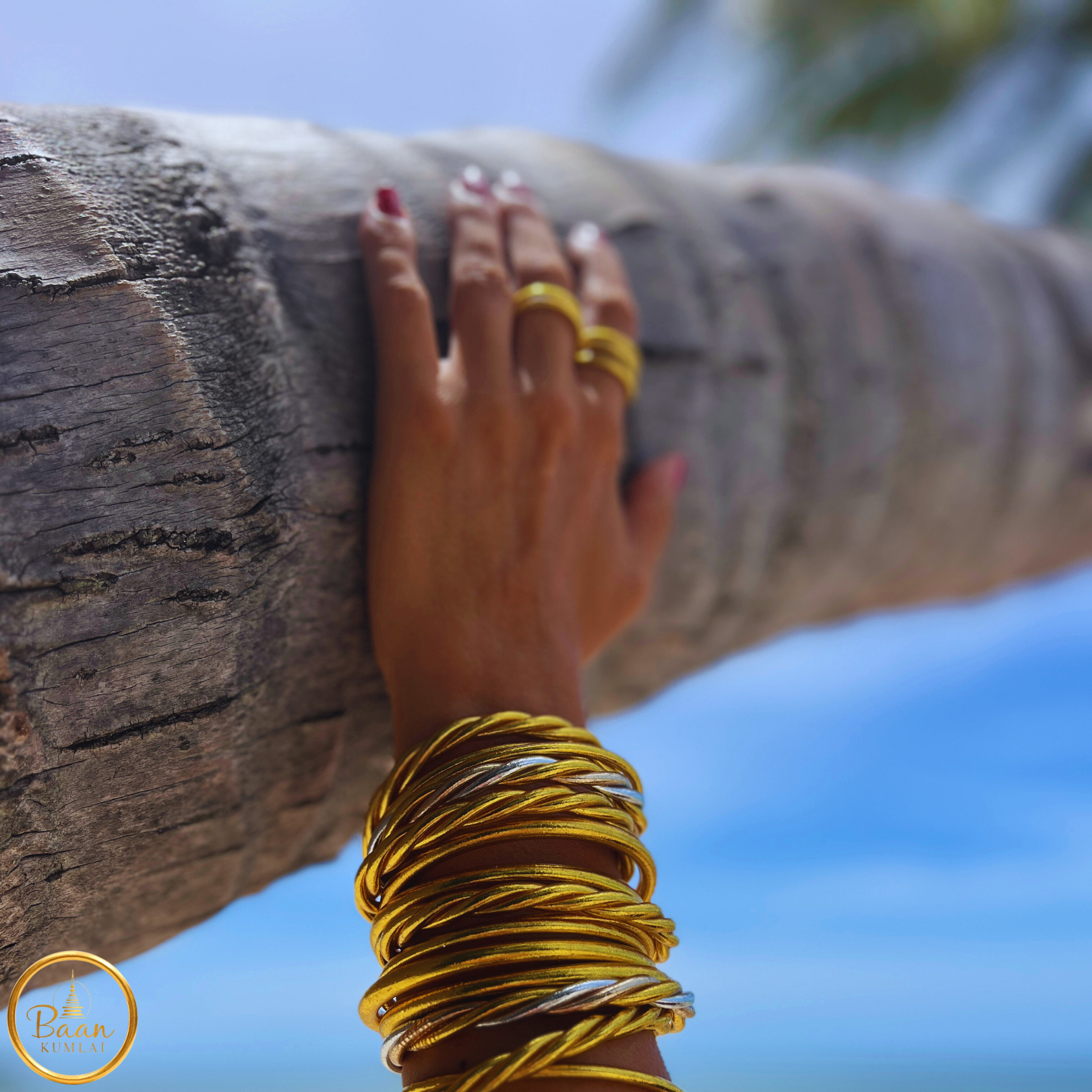 Comment porter les joncs bouddhistes thailandais authentiques